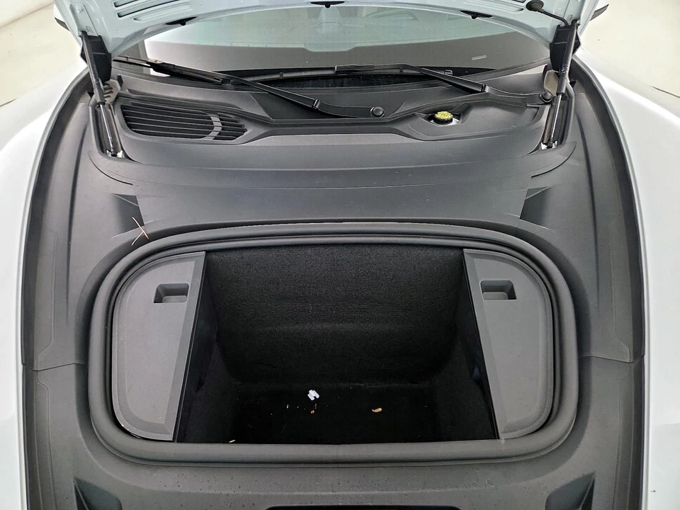 2022 Porsche Taycan - Image 23 of 27