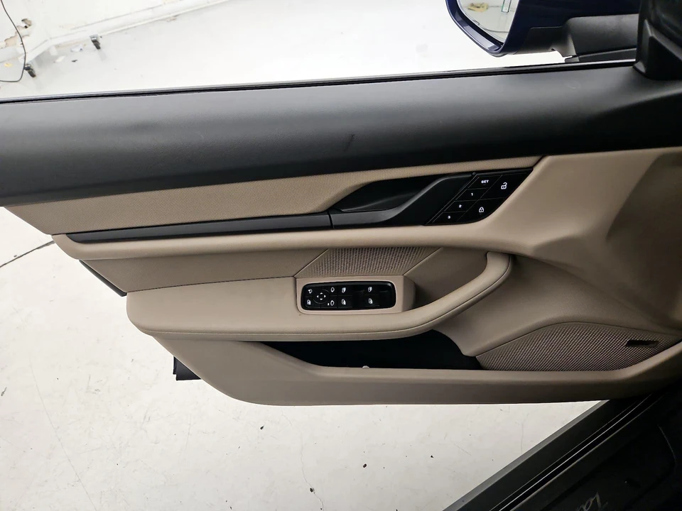 2022 Porsche Taycan - Image 13 of 25