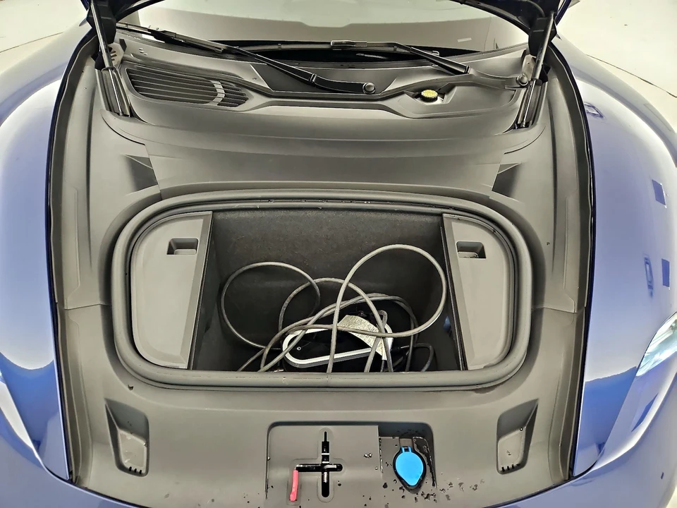 2022 Porsche Taycan - Image 21 of 25