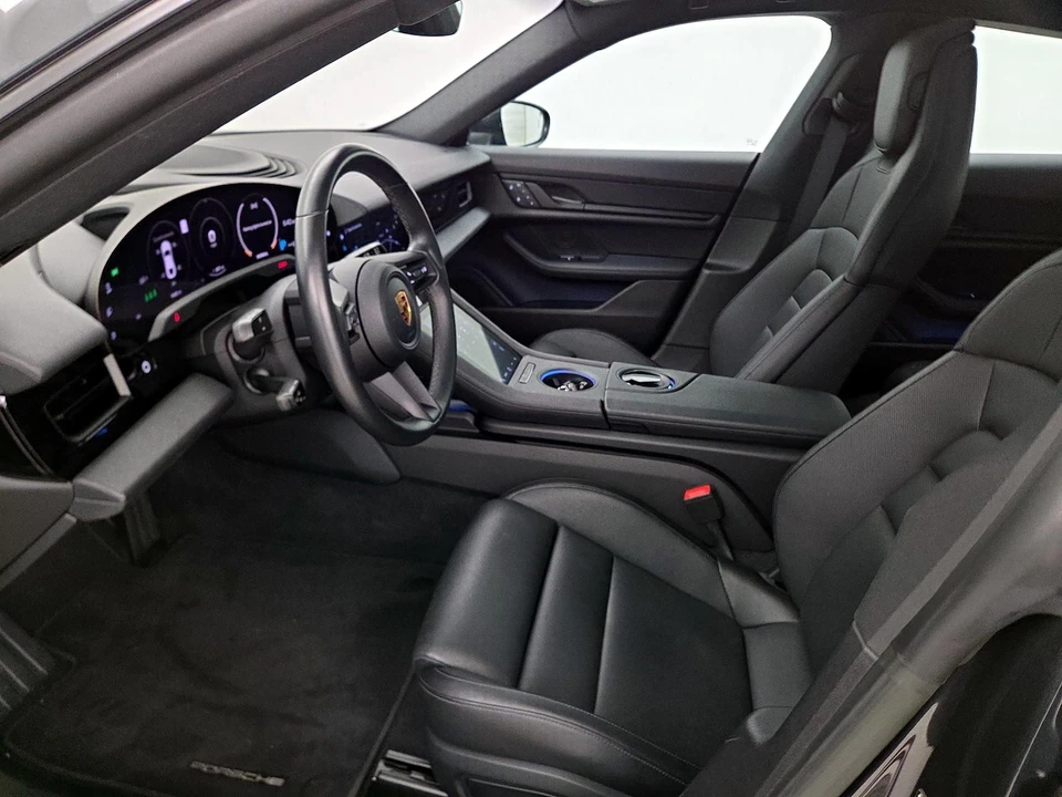 2022 Porsche Taycan - Image 12 of 28