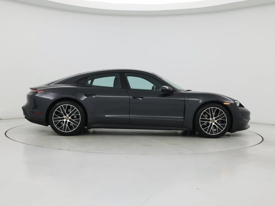 2022 Porsche Taycan - Image 8 of 28