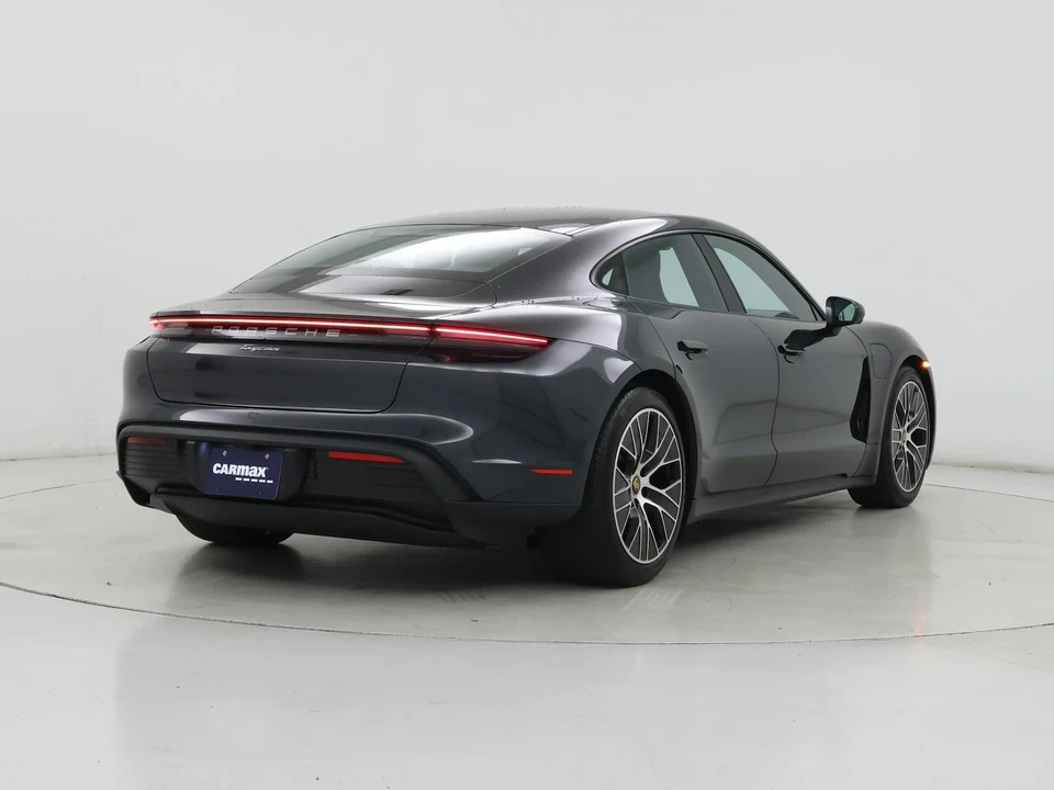 2022 Porsche Taycan - Image 9 of 28