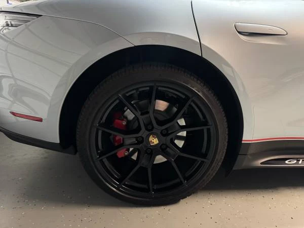 2022 Porsche Taycan GTS - Image 9 of 20