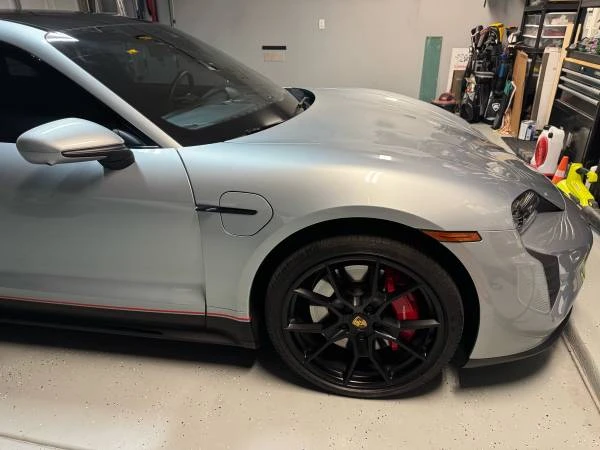 2022 Porsche Taycan GTS - Image 10 of 20