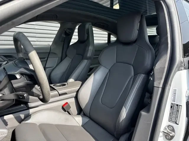 2022 Porsche Taycan GTS - Image 5 of 8