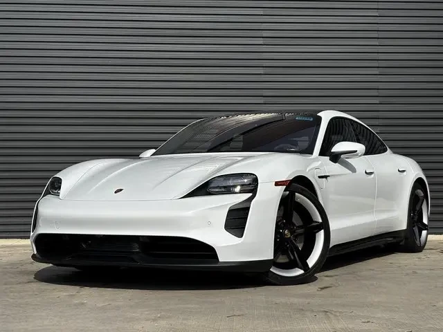 2022 Porsche Taycan GTS - Image 2 of 8