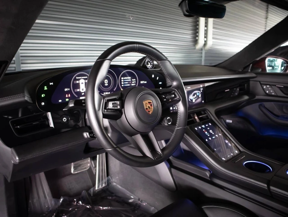 2022 Porsche Taycan GTS - Image 4 of 5