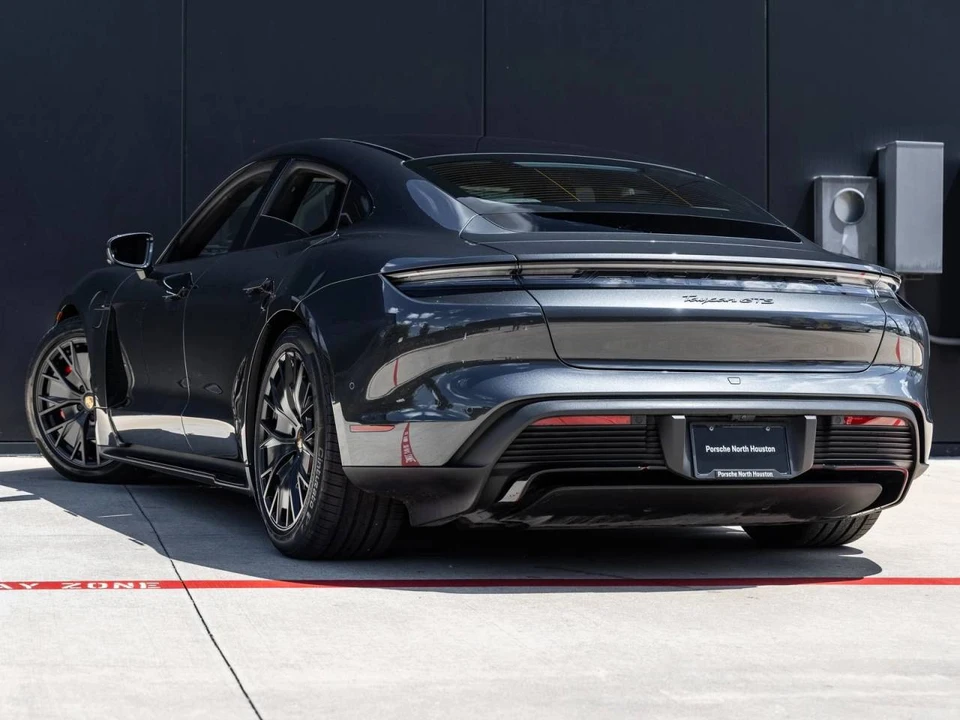 2022 Porsche Taycan GTS - Image 3 of 5
