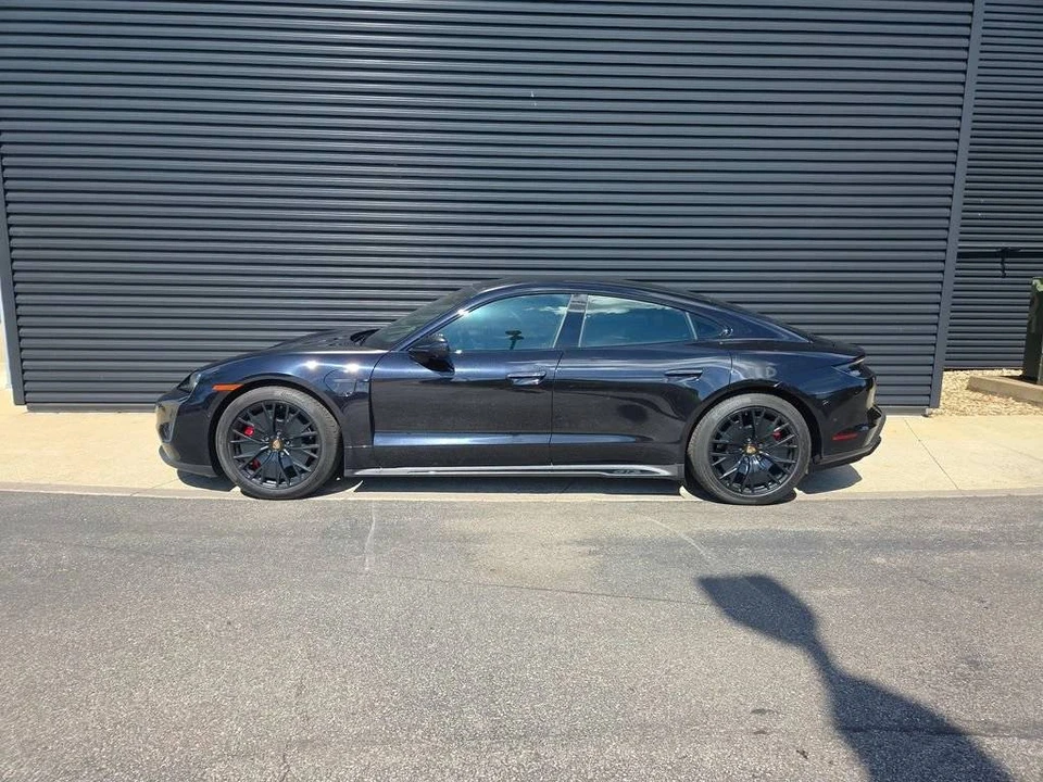 2022 Porsche Taycan GTS - Image 2 of 5