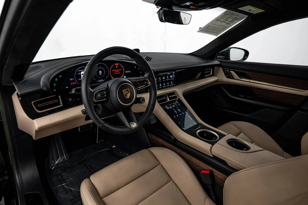 2022 Porsche Taycan GTS - Image 4 of 5