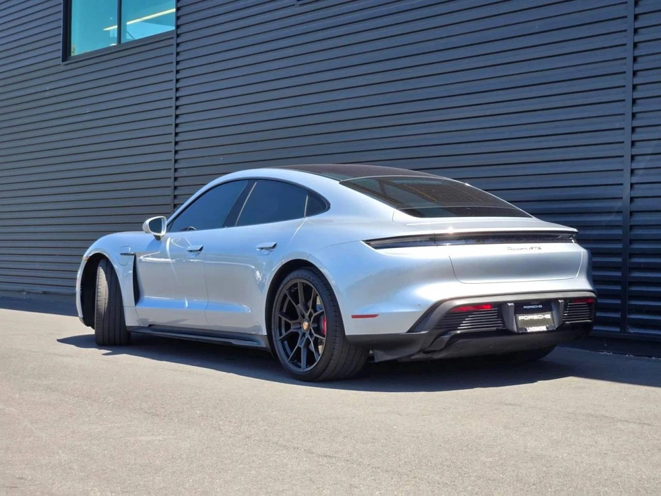 2022 Porsche Taycan GTS - Image 3 of 5