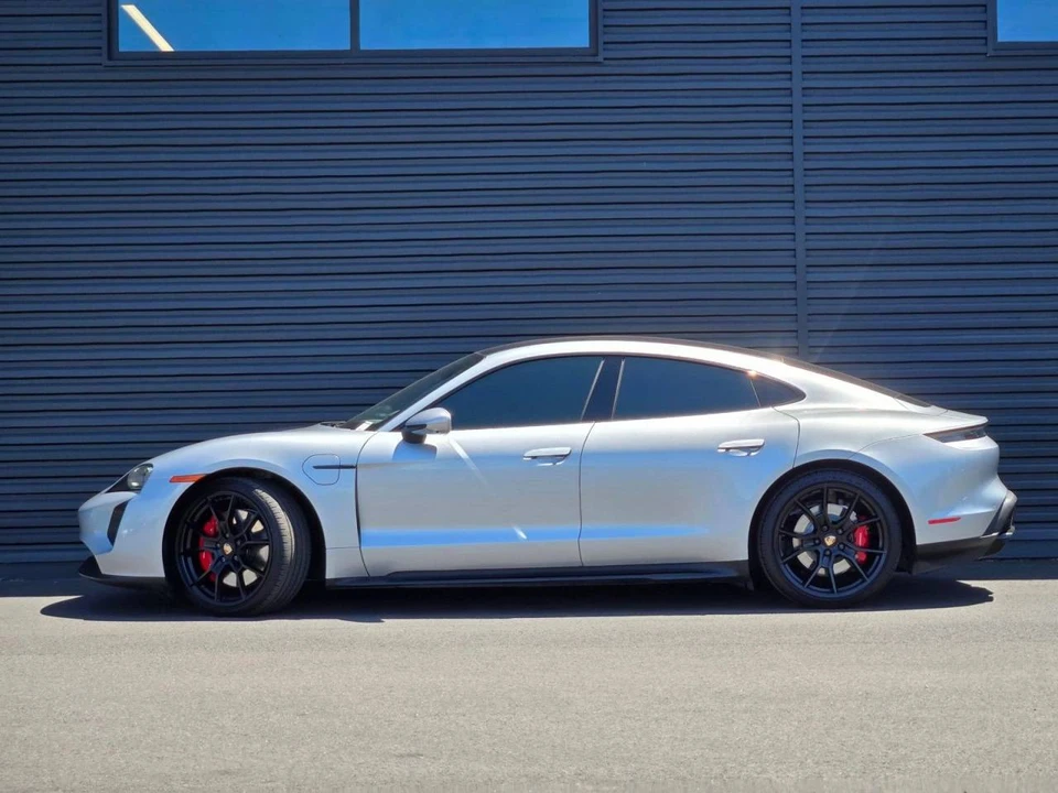 2022 Porsche Taycan GTS - Image 2 of 5