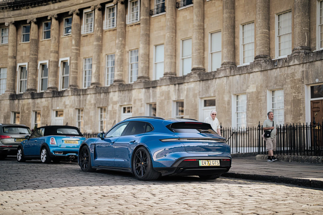 2022 Porsche Taycan GTS - Image 6 of 31