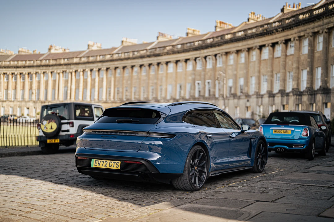 2022 Porsche Taycan GTS - Image 8 of 31