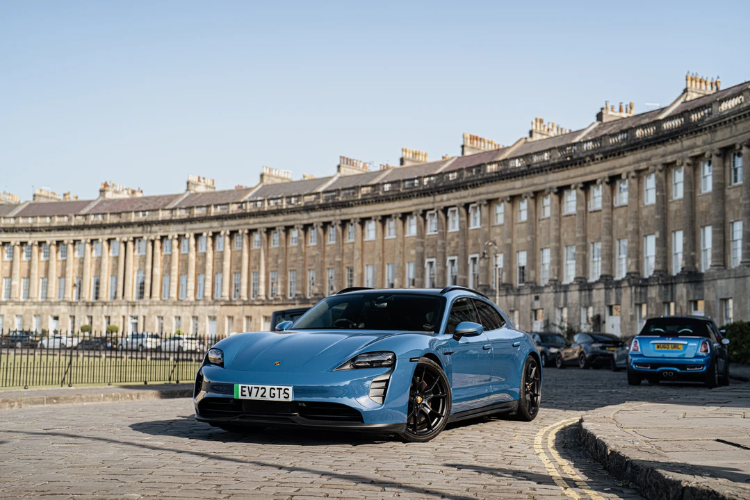 2022 Porsche Taycan GTS - Image 10 of 31