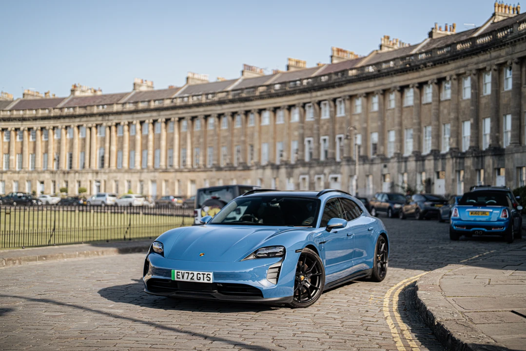 2022 Porsche Taycan GTS - Image 4 of 31