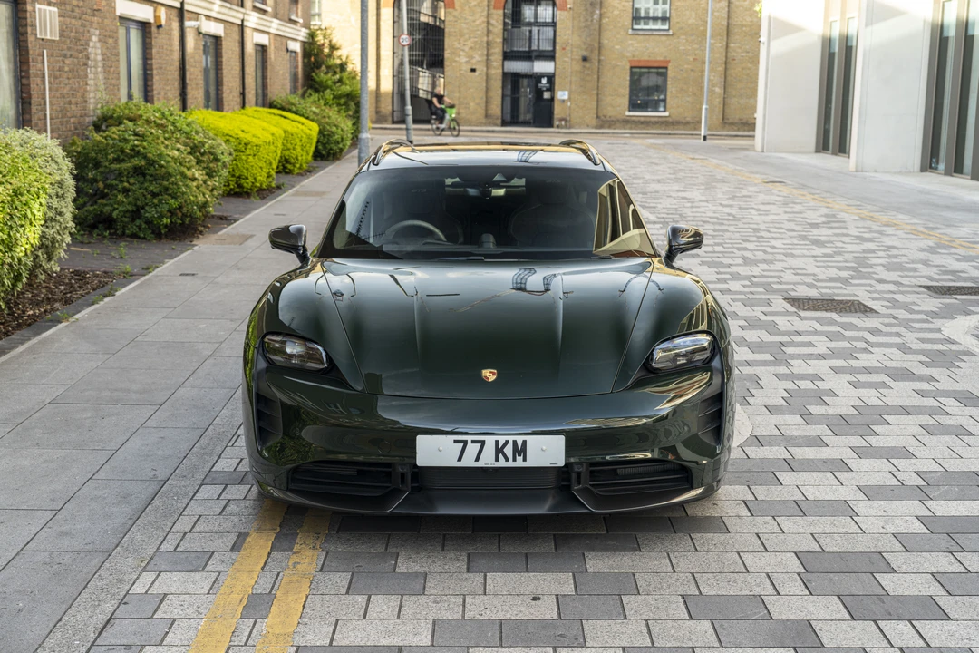 2022 Porsche Taycan GTS - Image 2 of 31
