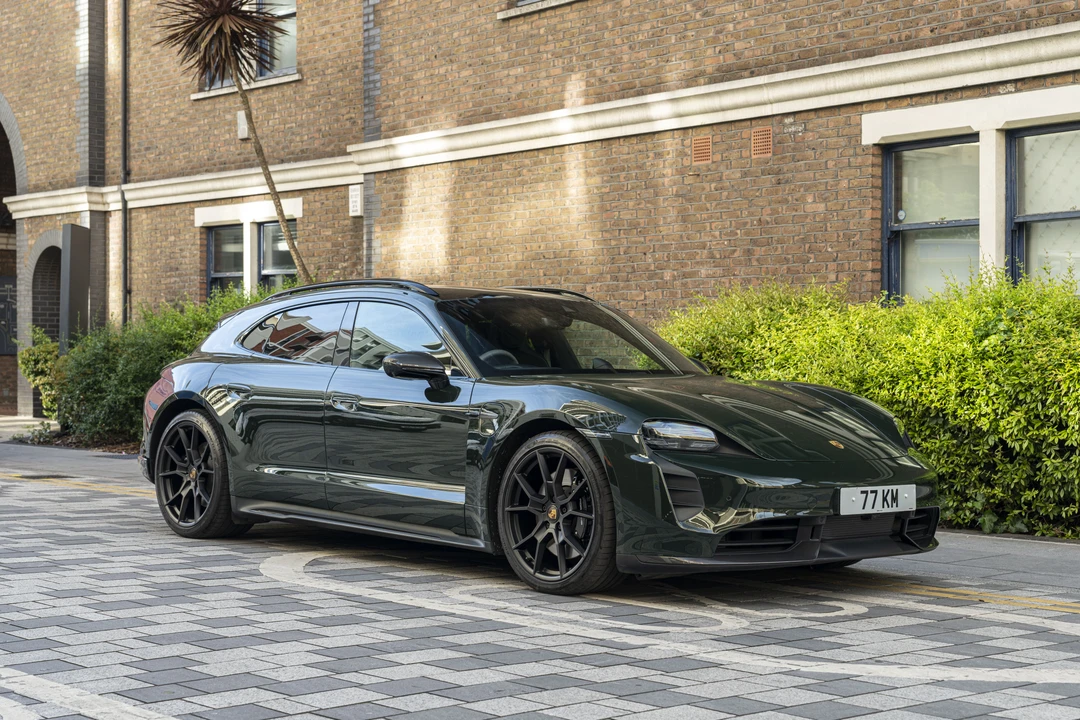 2022 Porsche Taycan GTS - Image 3 of 31