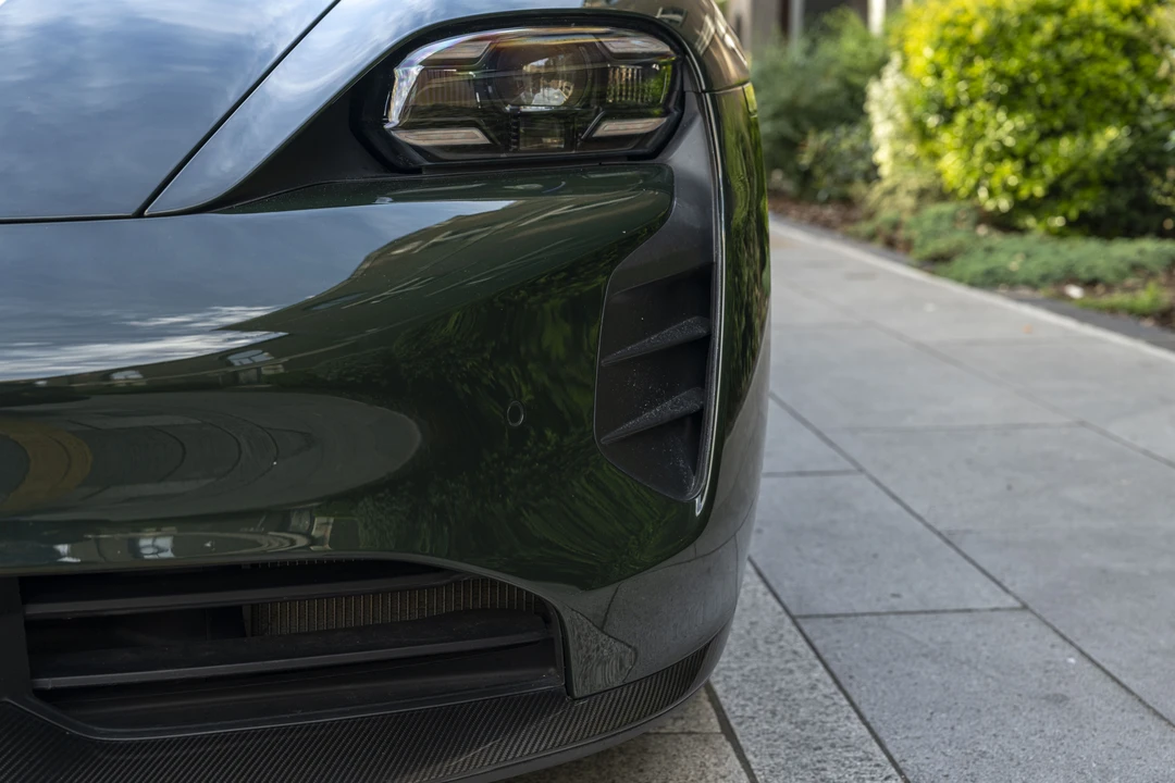 2022 Porsche Taycan GTS - Image 12 of 31