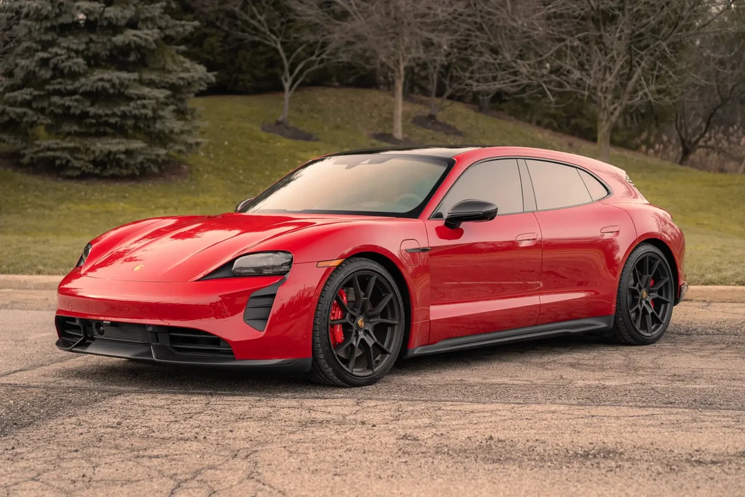 2022 Porsche Taycan Cross Turismo - Image 4 of 6