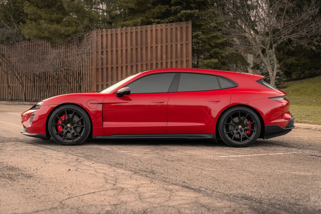 2022 Porsche Taycan Cross Turismo - Image 5 of 6