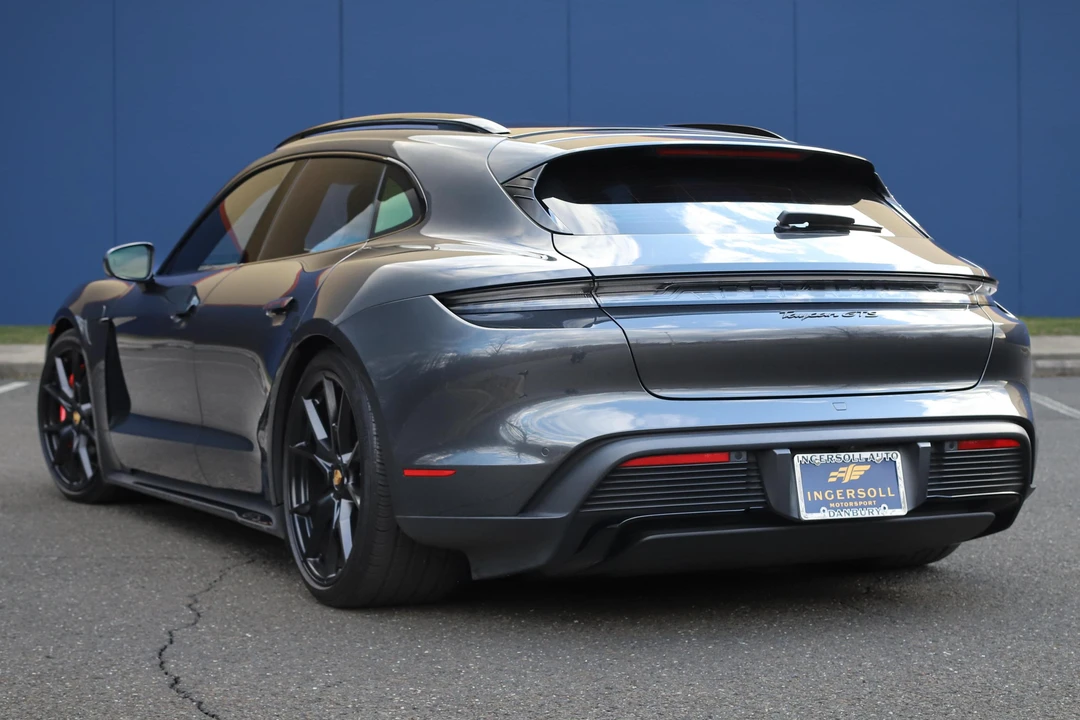 2022 Porsche Taycan GTS - Image 4 of 31