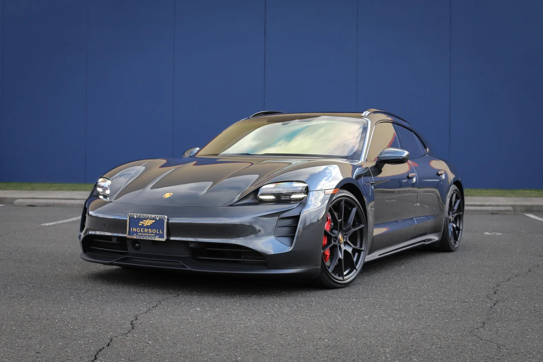 2022 Porsche Taycan GTS - Image 6 of 31