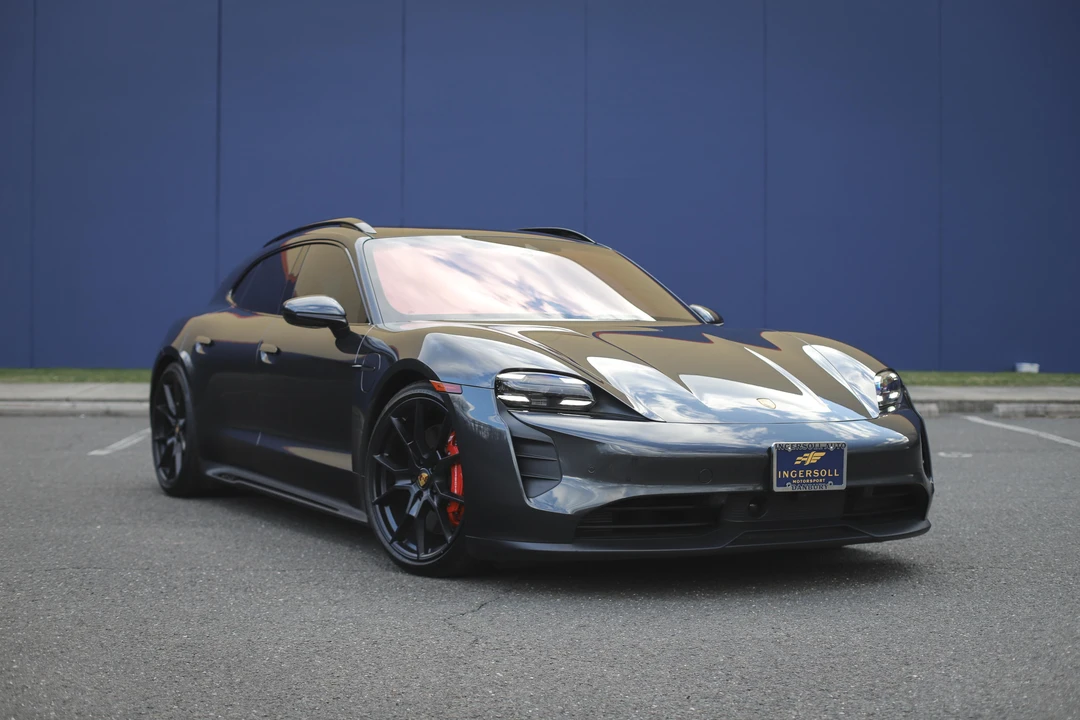 2022 Porsche Taycan GTS - Image 12 of 31