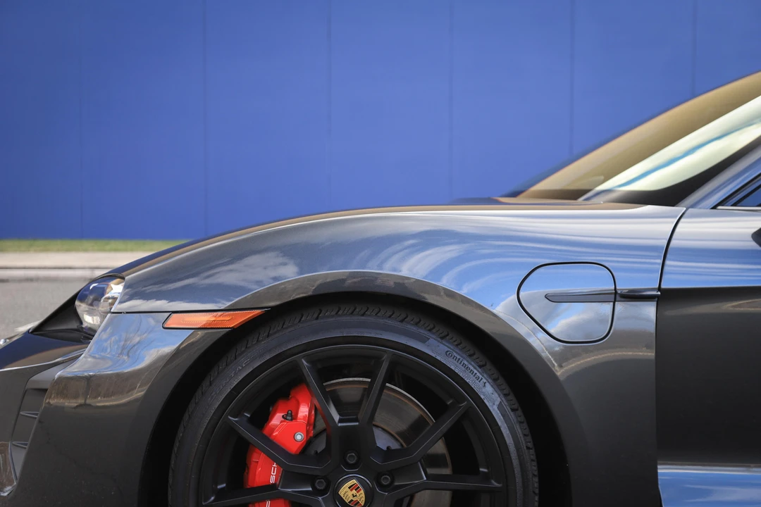 2022 Porsche Taycan GTS - Image 25 of 31