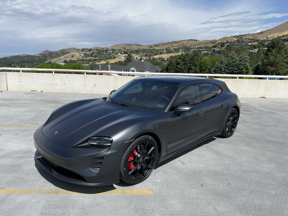 2022 Porsche Taycan Cross Turismo - Image 3 of 31