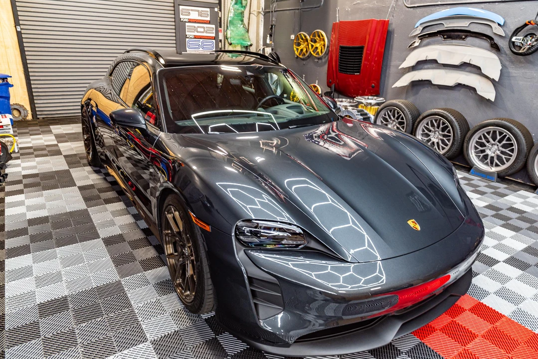 2022 Porsche Taycan GTS - Image 30 of 31