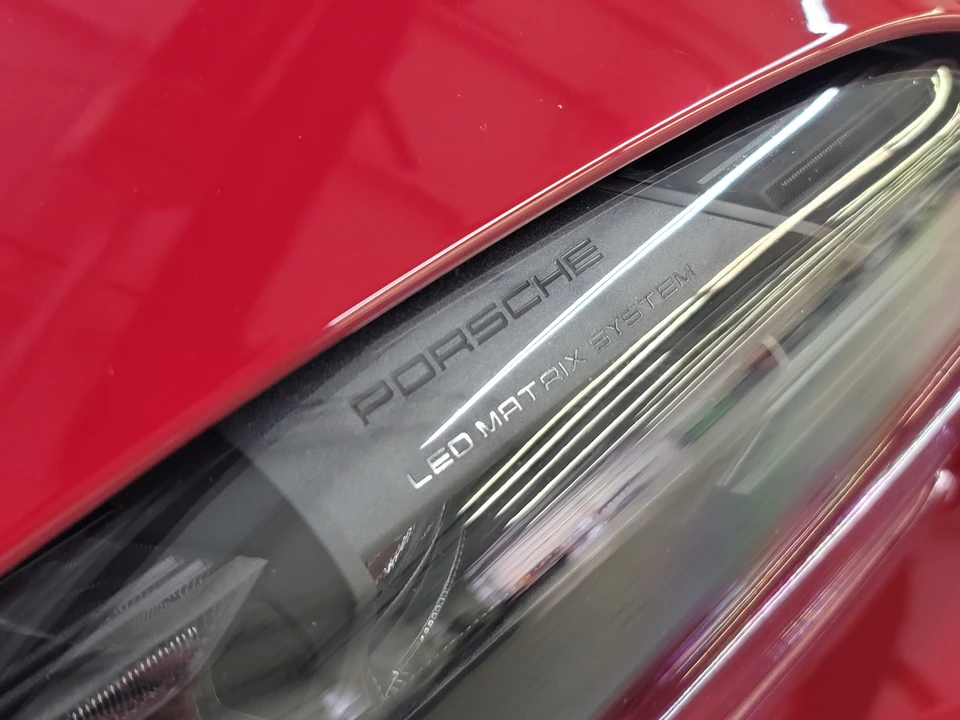 2022 Porsche Taycan GTS - Image 25 of 31