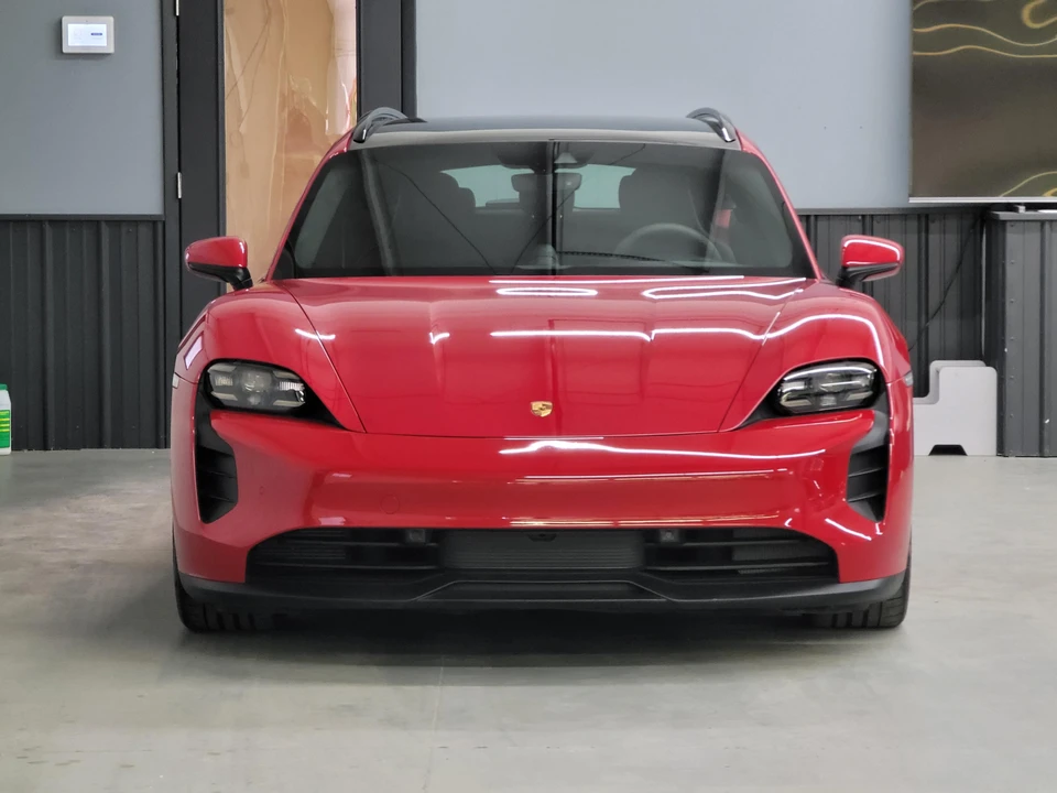 2022 Porsche Taycan GTS - Image 6 of 31