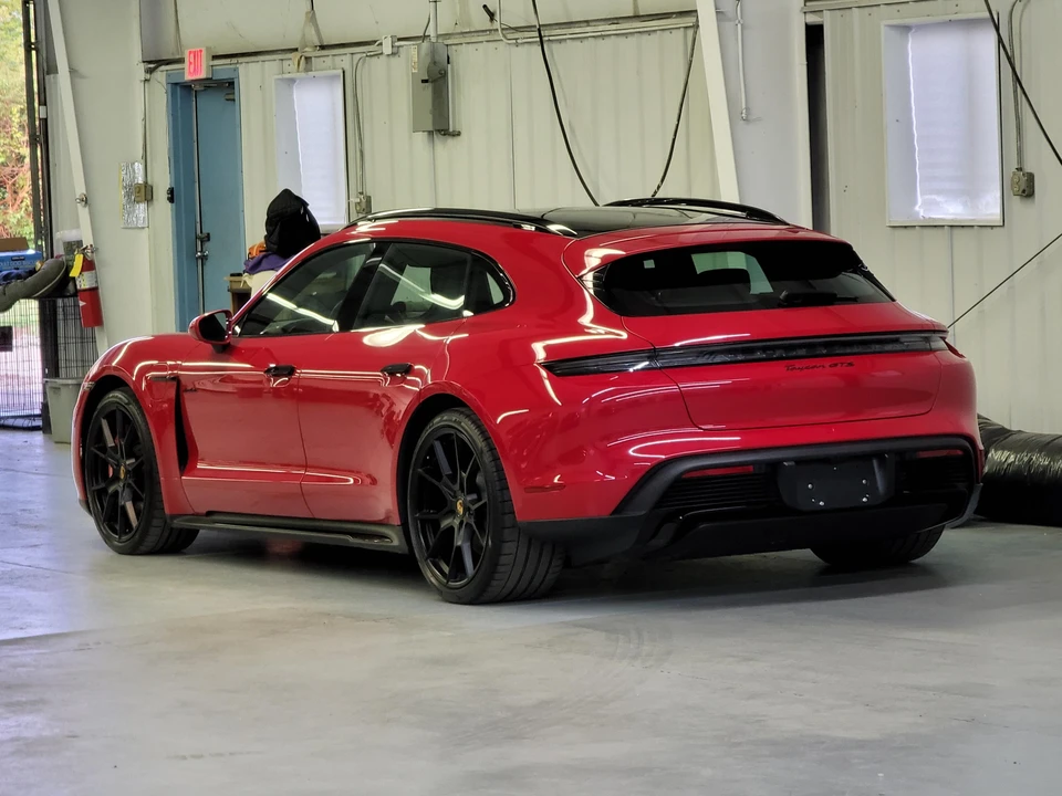 2022 Porsche Taycan GTS - Image 12 of 31