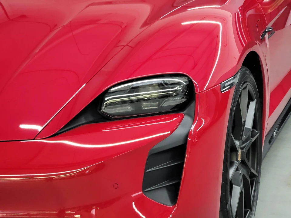 2022 Porsche Taycan GTS - Image 22 of 31