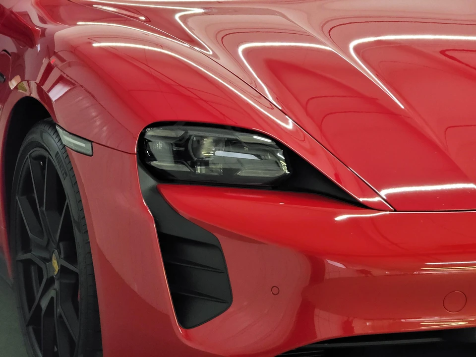 2022 Porsche Taycan GTS - Image 20 of 31