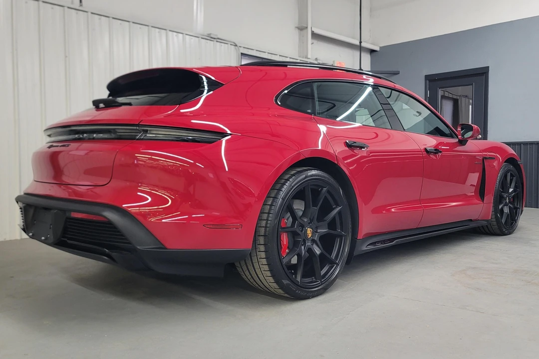 2022 Porsche Taycan GTS - Image 4 of 31
