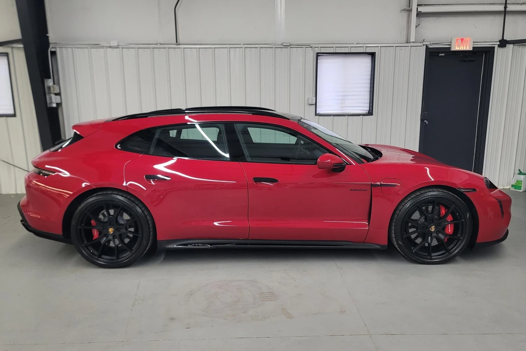 2022 Porsche Taycan GTS - Image 3 of 31