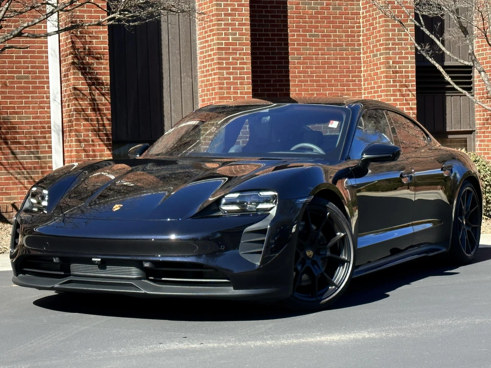 2022 Porsche Taycan GTS - Image 6 of 15