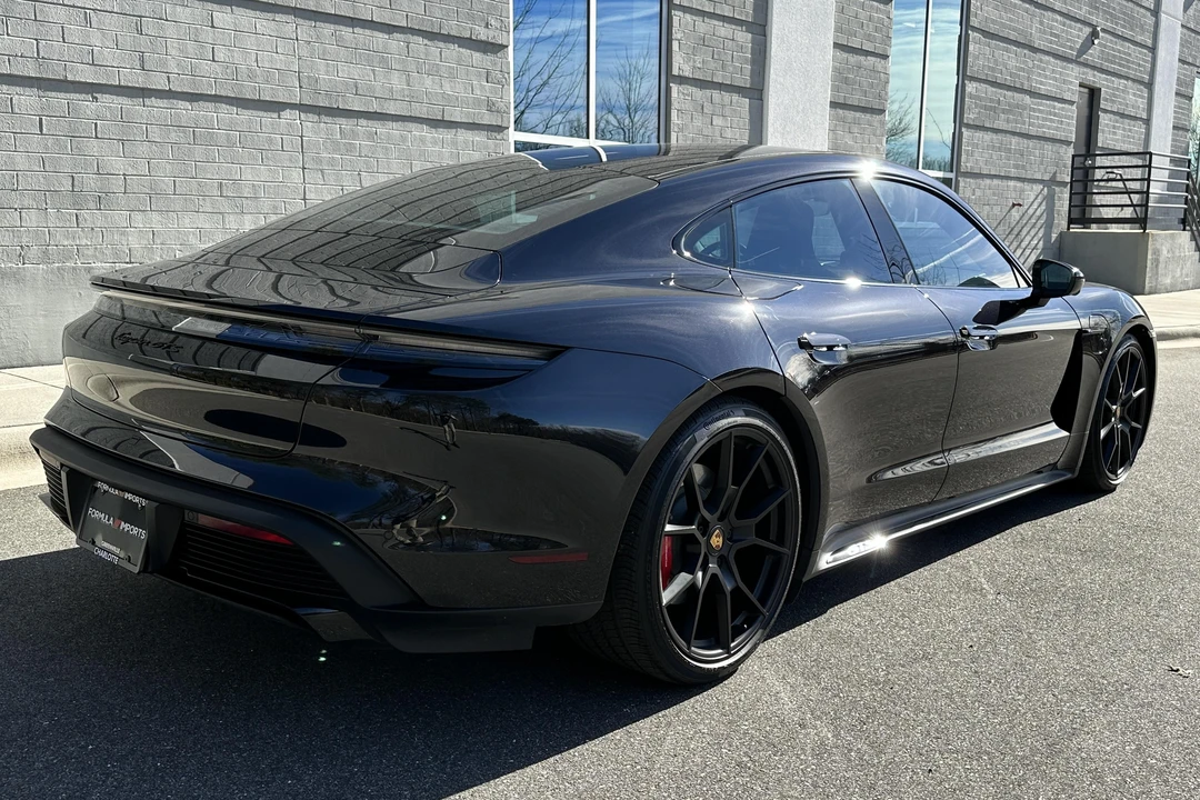 2022 Porsche Taycan GTS - Image 12 of 15