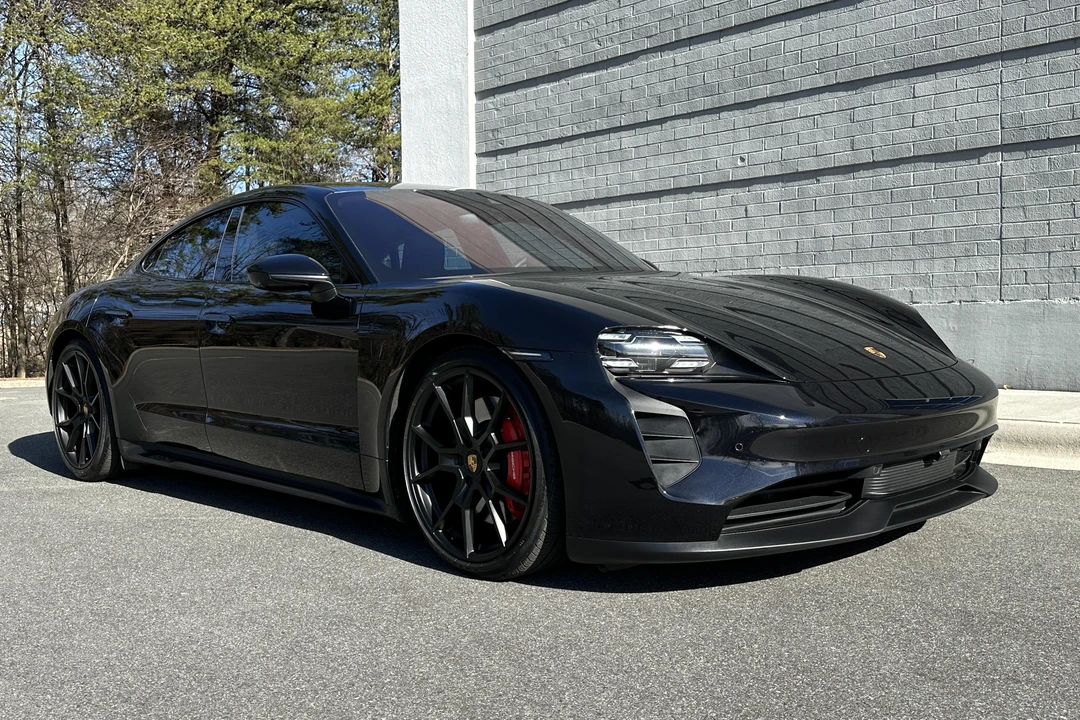2022 Porsche Taycan GTS - Image 14 of 15