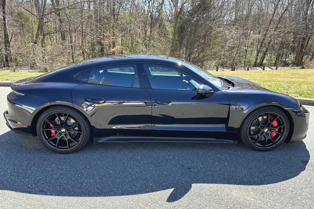 2022 Porsche Taycan GTS - Image 3 of 15