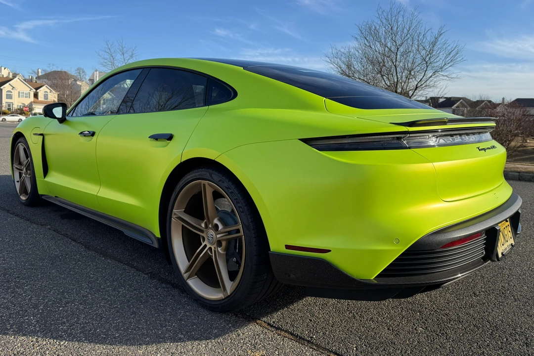 2022 Porsche Taycan GTS - Image 4 of 31