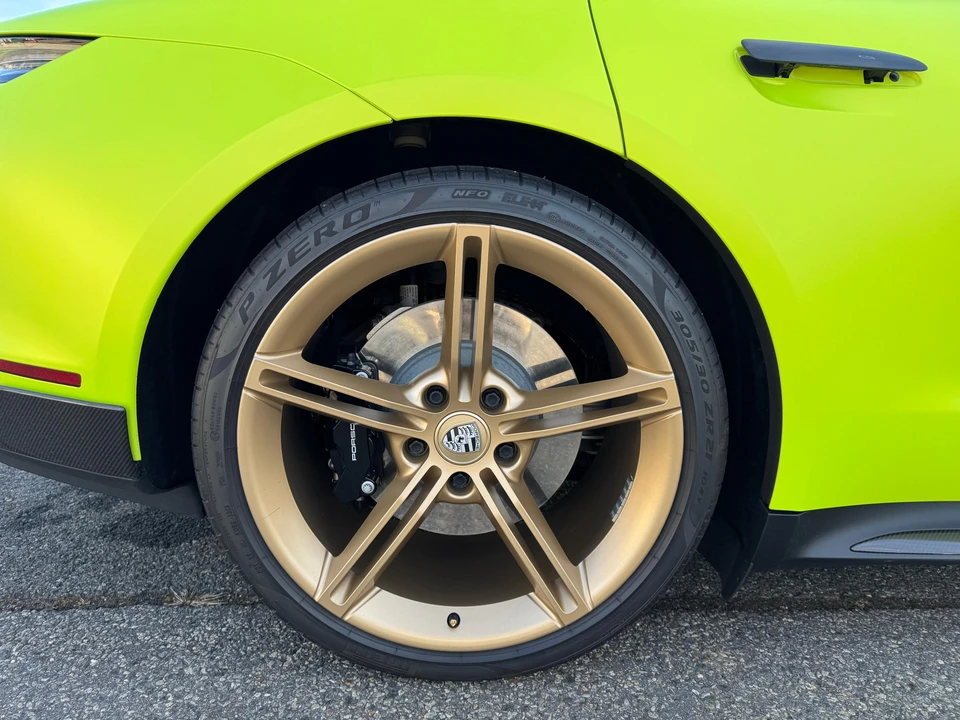 2022 Porsche Taycan GTS - Image 30 of 31