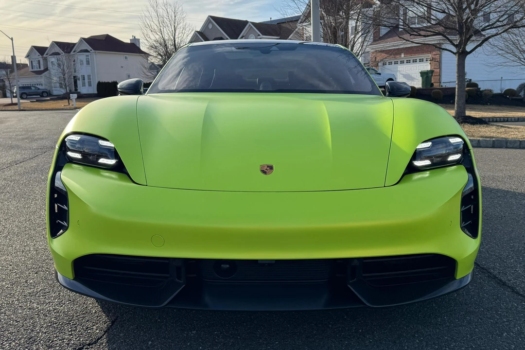 2022 Porsche Taycan GTS - Image 2 of 31