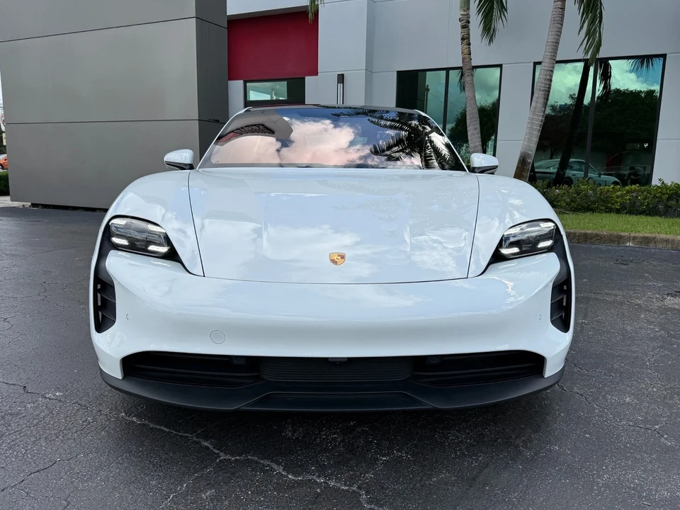 2022 Porsche Taycan GTS - Image 6 of 21