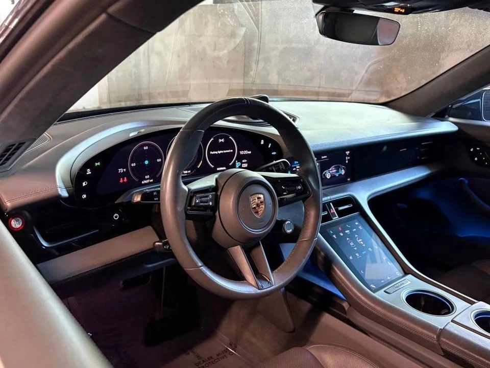 2022 Porsche Taycan GTS - Image 4 of 5