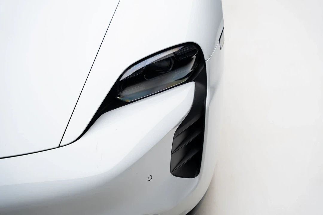 2022 Porsche Taycan GTS - Image 10 of 12