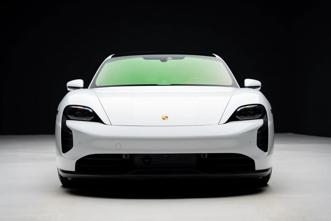 2022 Porsche Taycan GTS - Image 7 of 12