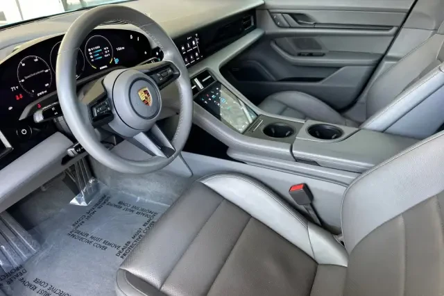 2022 Porsche Taycan - Image 4 of 4